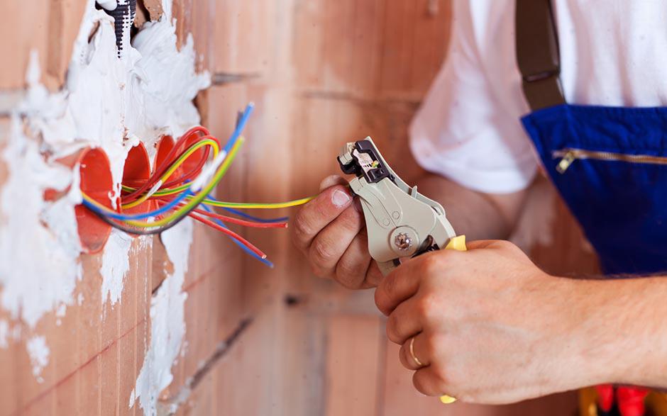 travail électricien Le Mesnil-le-Roi